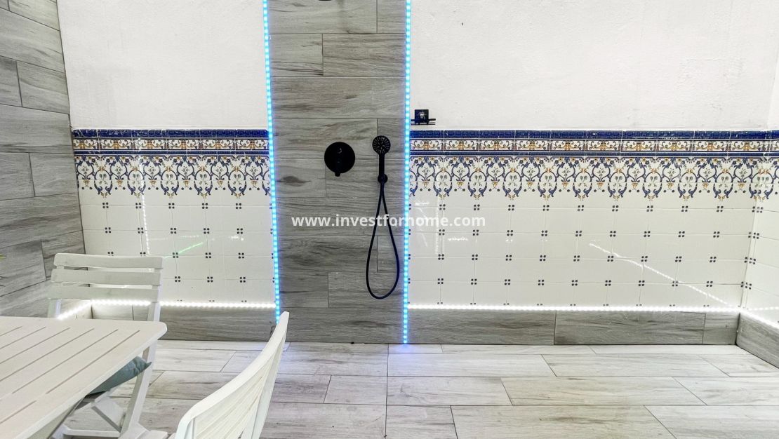 Sale - Apartment - Torrevieja - Costa Blanca