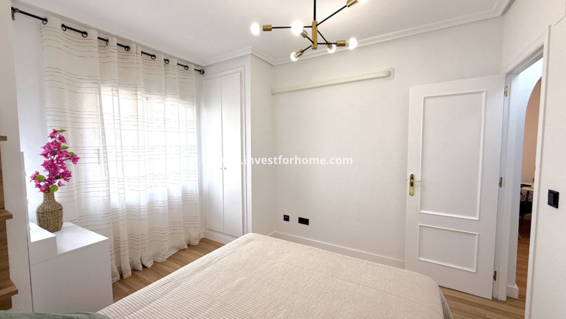 Sale - Apartment - Torrevieja - Costa Blanca