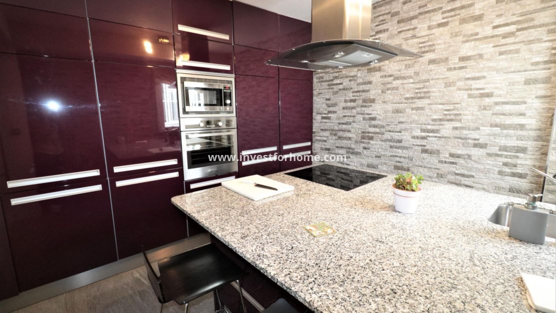 Sale - Apartment - Torrevieja - El Acequión - Los Náufragos