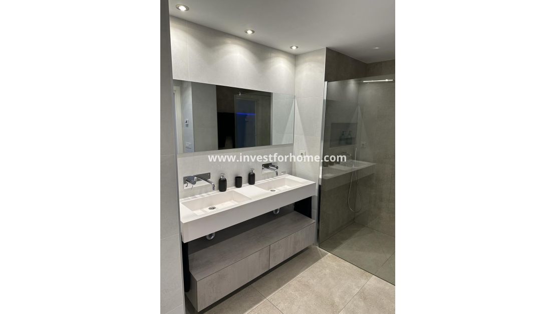 Sale - Apartment - Torrevieja - El Acequión - Los Náufragos