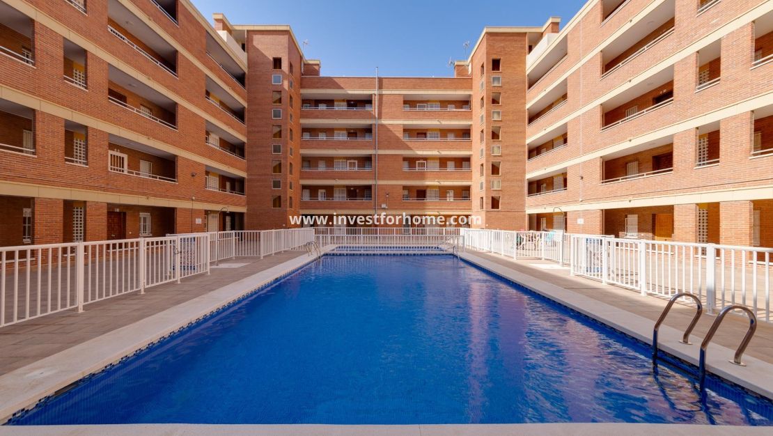 Sale - Apartment - Torrevieja - El Acequión - Los Náufragos