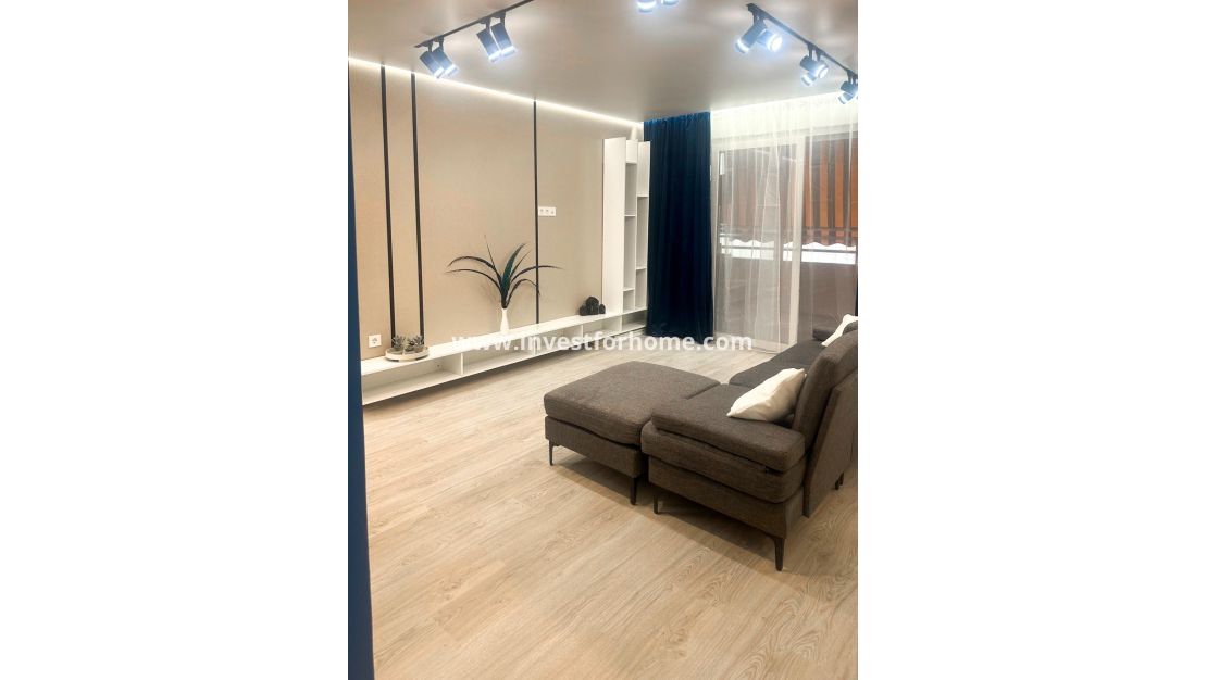 Sale - Apartment - Torrevieja - El Acequión - Los Náufragos