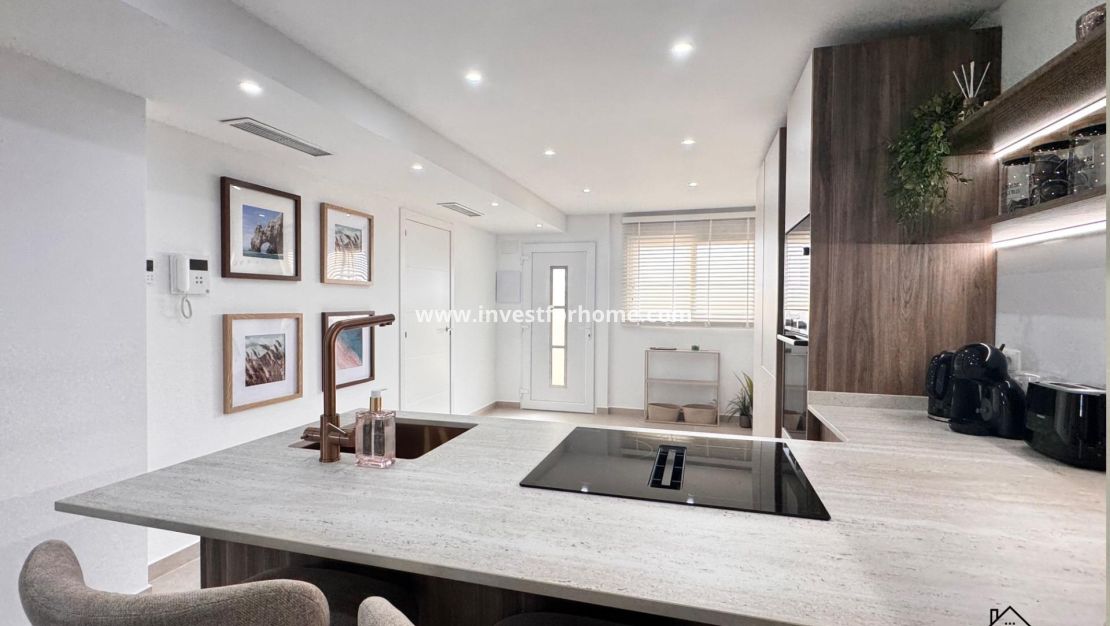Sale - Apartment - Torrevieja - El Acequión - Los Náufragos