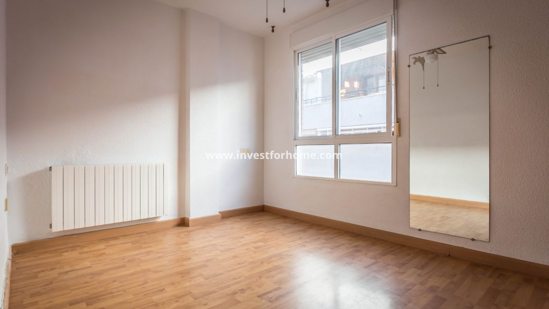 Sale - Apartment - Torrevieja - El Acequión - Los Náufragos