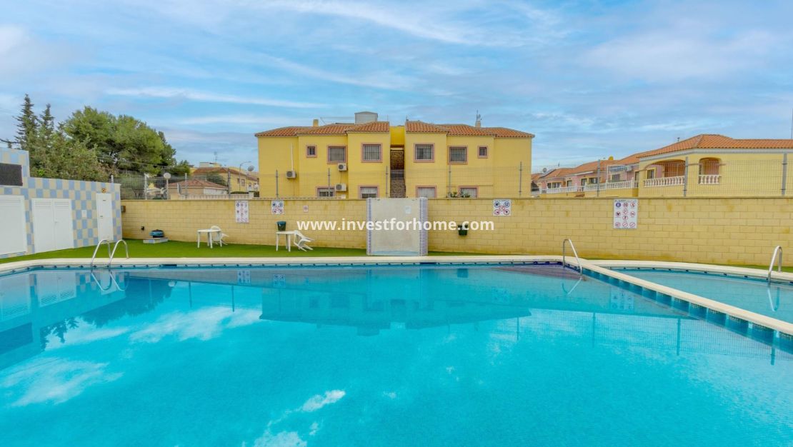 Sale - Apartment - Torrevieja - El Chaparral