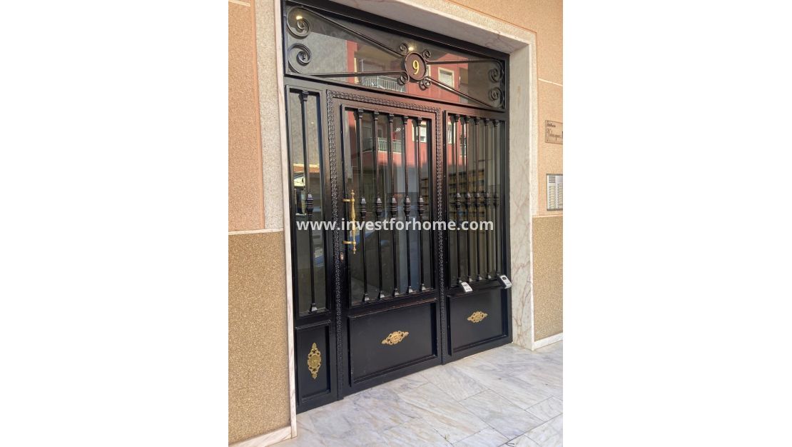 Sale - Apartment - Torrevieja - El Molino