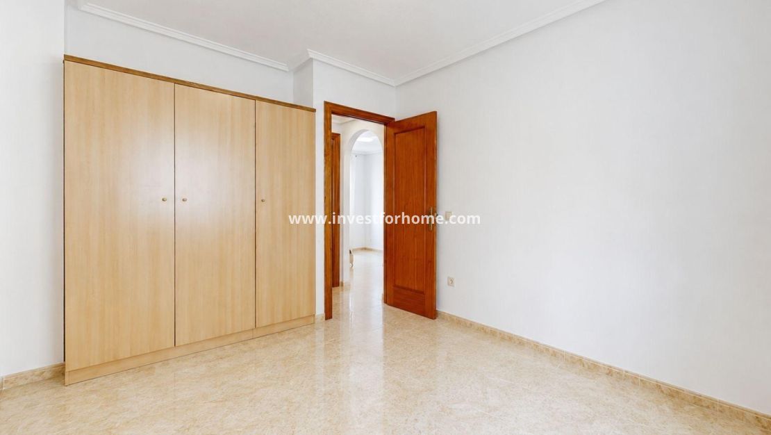 Sale - Apartment - Torrevieja - El Molino