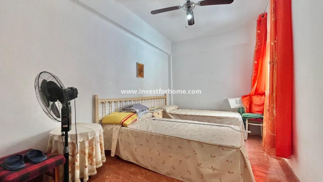 Sale - Apartment - Torrevieja - Estacion De Autobuses