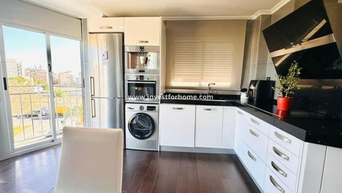 Sale - Apartment - Torrevieja - Estacion De Autobuses