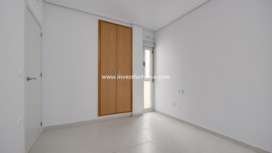 Sale - Apartment - Torrevieja - Estacion De Autobuses