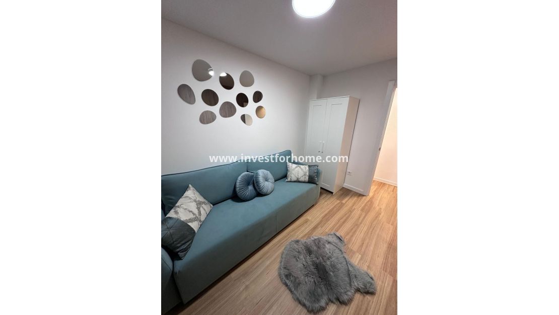 Sale - Apartment - Torrevieja - Estacion De Autobuses