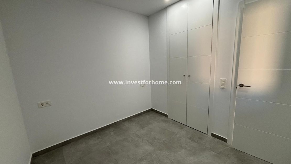 Sale - Apartment - Torrevieja - Estacion De Autobuses