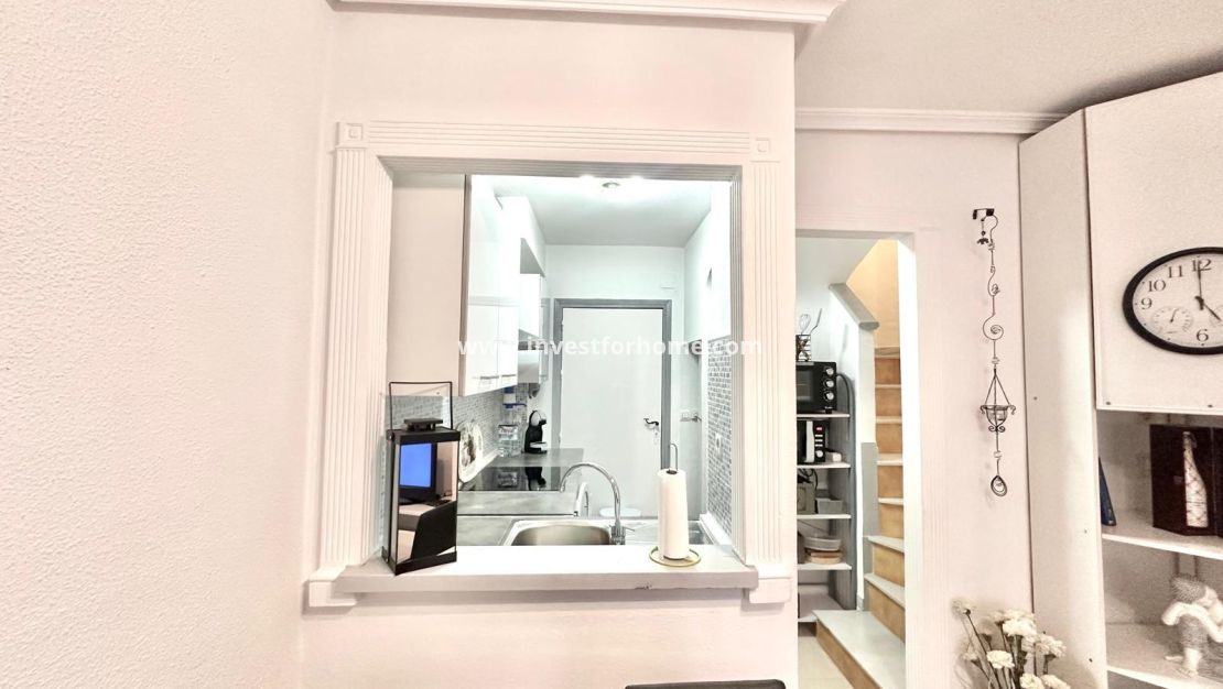 Sale - Apartment - Torrevieja - Estacion De Autobuses