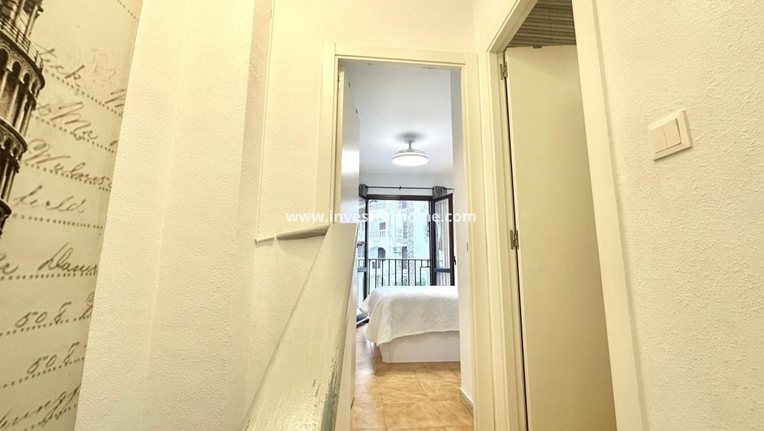 Sale - Apartment - Torrevieja - Estacion De Autobuses