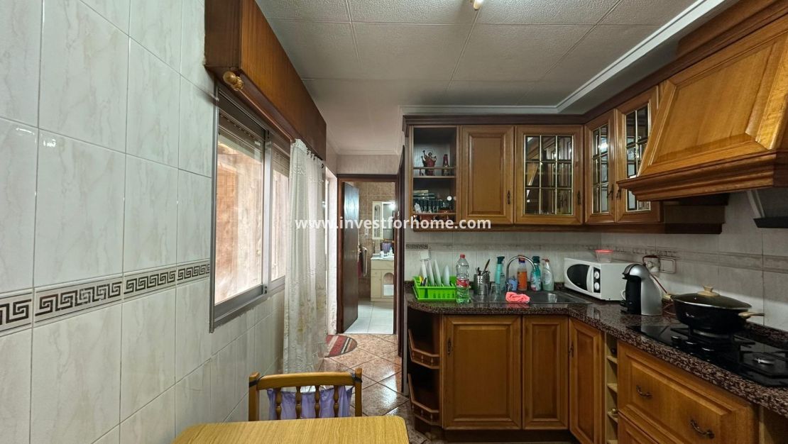 Sale - Apartment - Torrevieja - Estacion De Autobuses