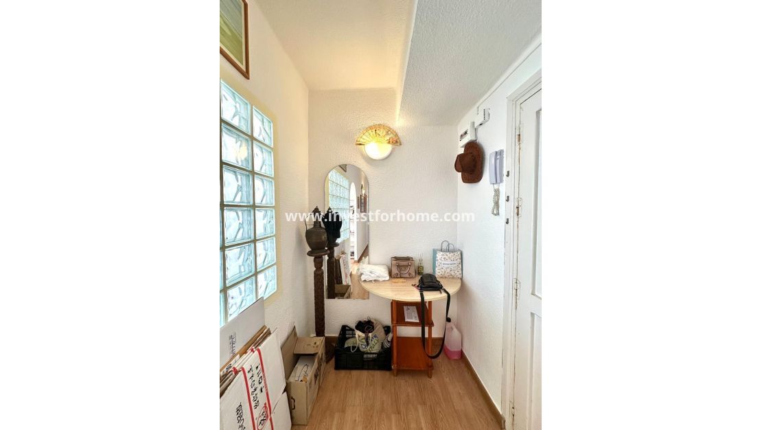 Sale - Apartment - Torrevieja - Estacion De Autobuses