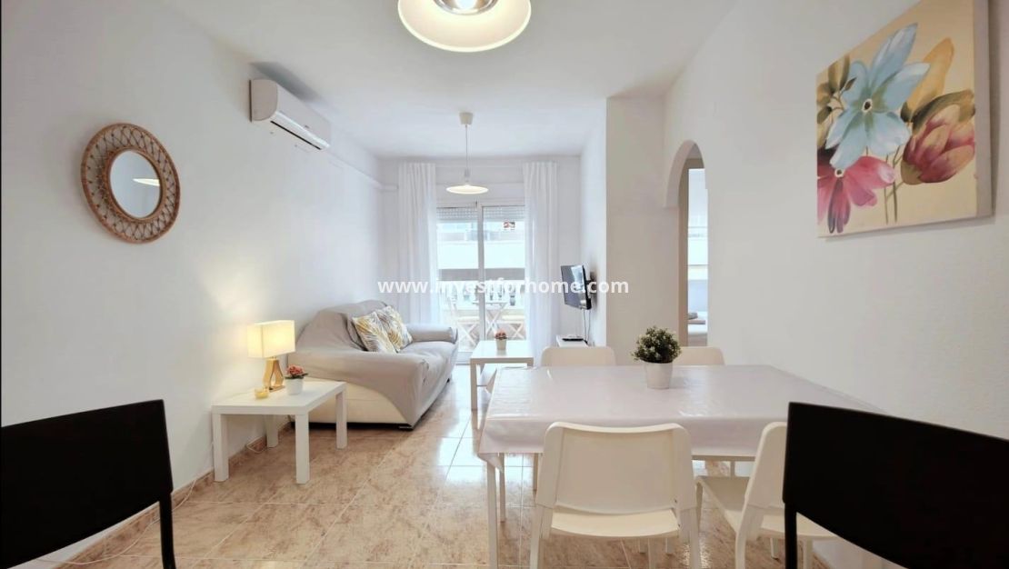 Sale - Apartment - Torrevieja - Estacion De Autobuses