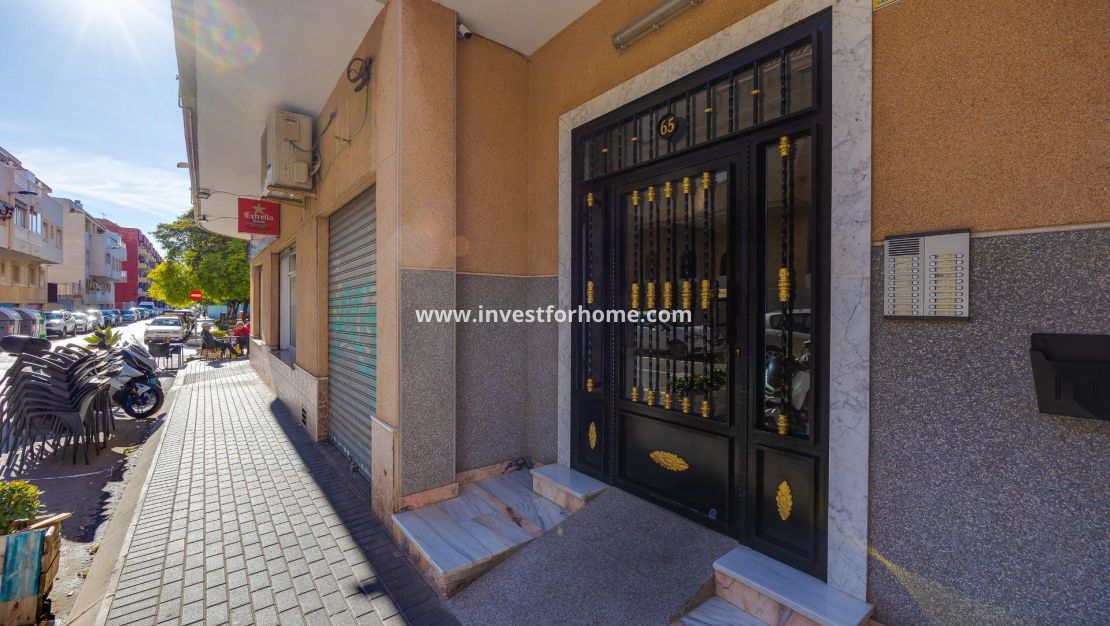 Sale - Apartment - Torrevieja - Estacion De Autobuses