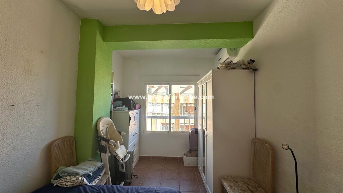 Sale - Apartment - Torrevieja - Estacion De Autobuses