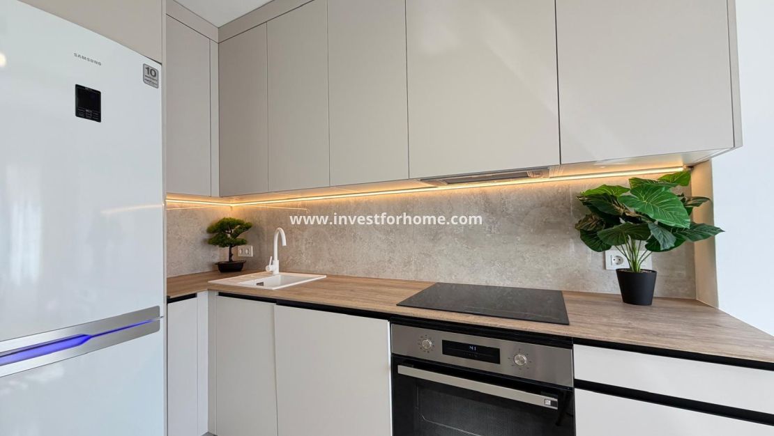 Sale - Apartment - Torrevieja - Estacion De Autobuses