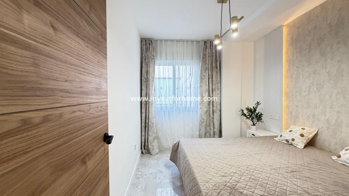 Sale - Apartment - Torrevieja - Estacion De Autobuses