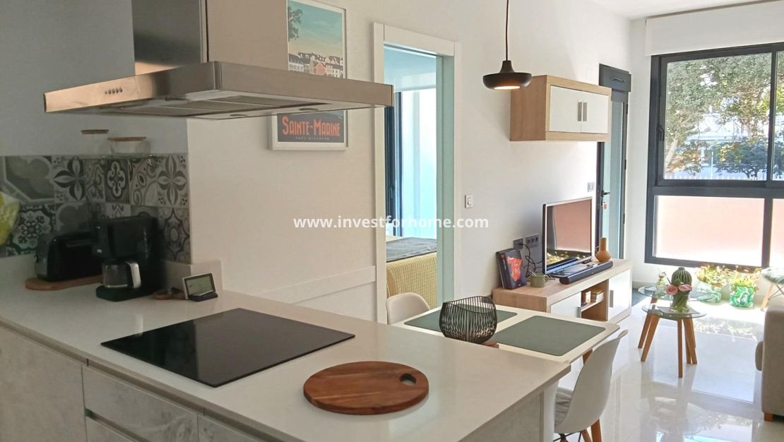 Sale - Apartment - Torrevieja - Estacion De Autobuses