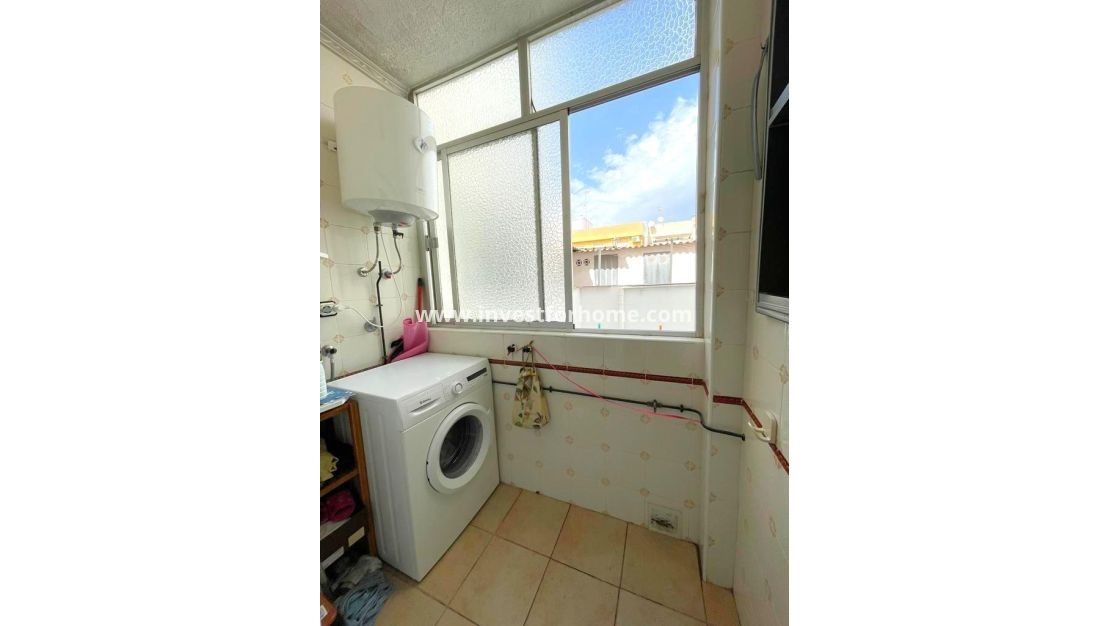 Sale - Apartment - Torrevieja - Estacion De Autobuses