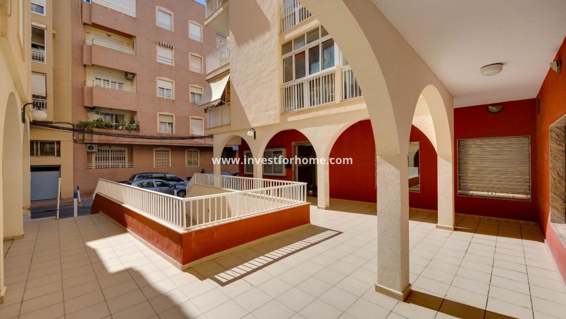 Sale - Apartment - Torrevieja - Estacion De Autobuses