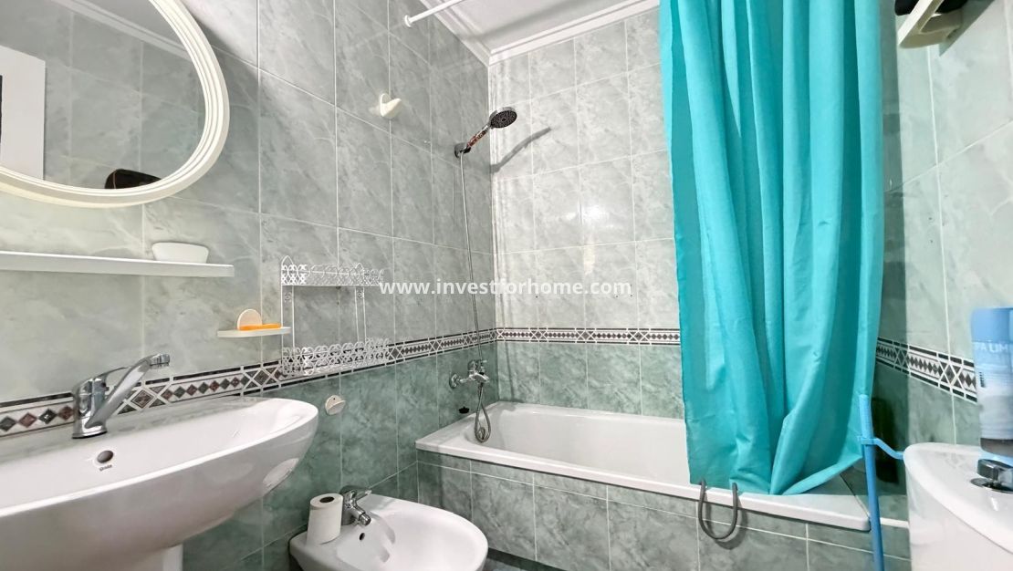 Sale - Apartment - Torrevieja - Estacion De Autobuses