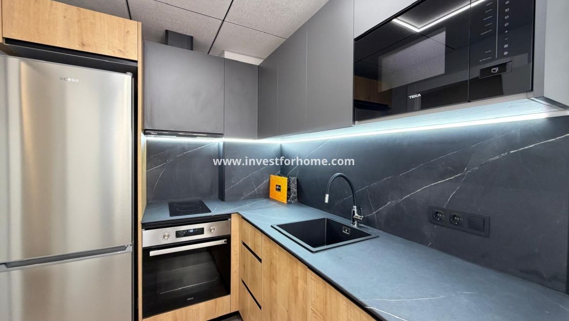Sale - Apartment - Torrevieja - Estacion De Autobuses
