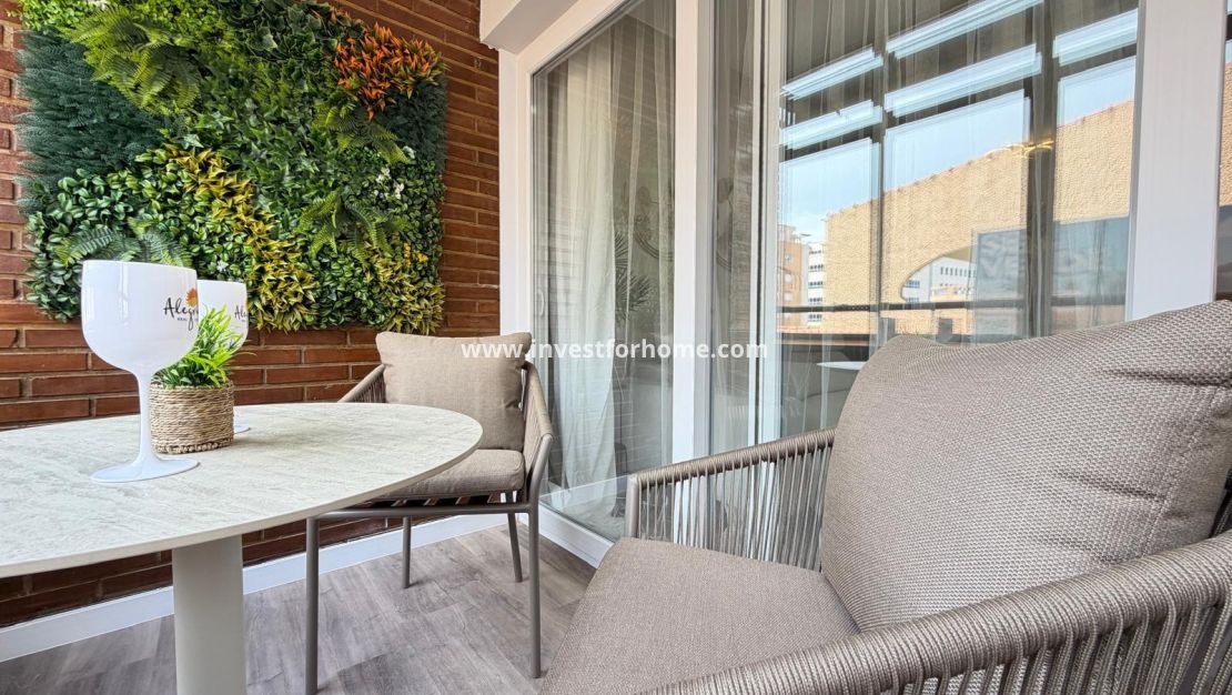 Sale - Apartment - Torrevieja - Estacion De Autobuses