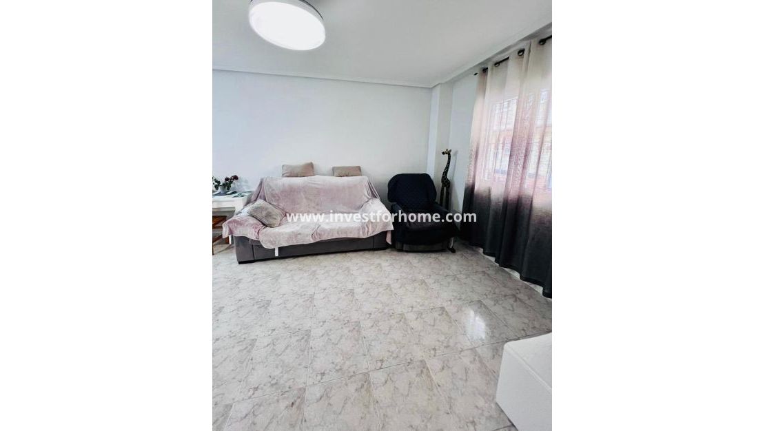 Sale - Apartment - Torrevieja - Estacion De Autobuses