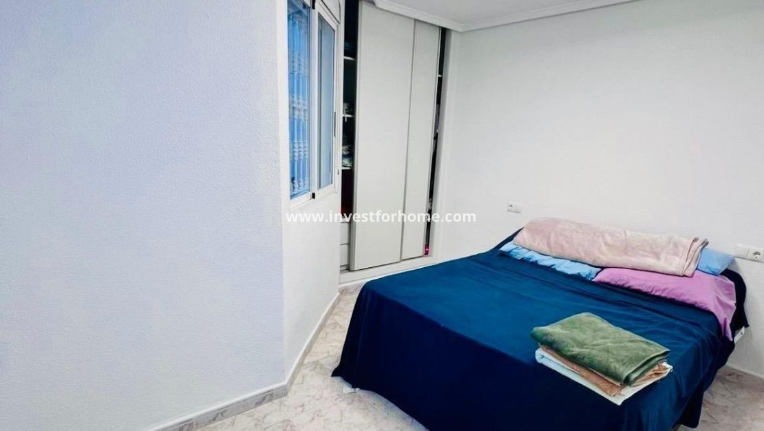 Sale - Apartment - Torrevieja - Estacion De Autobuses