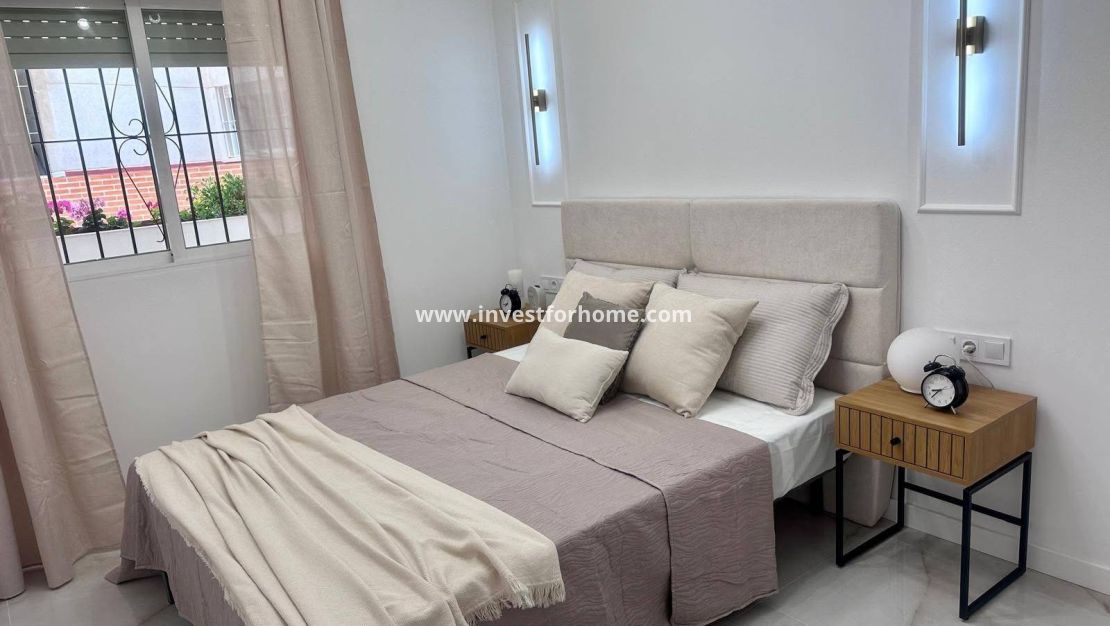 Sale - Apartment - Torrevieja - Estacion De Autobuses