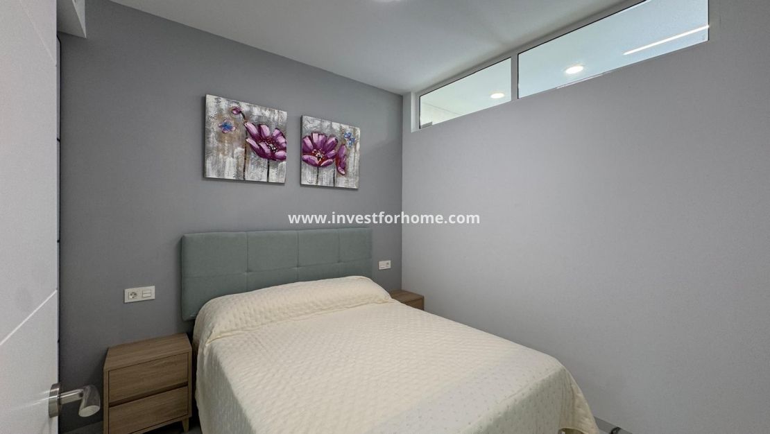 Sale - Apartment - Torrevieja - Estacion De Autobuses