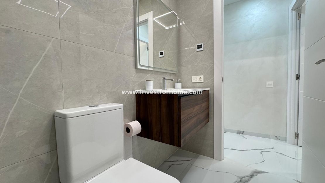 Sale - Apartment - Torrevieja - Estacion De Autobuses