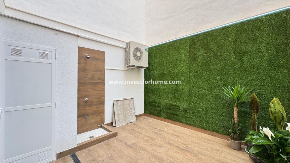 Sale - Apartment - Torrevieja - Estacion De Autobuses