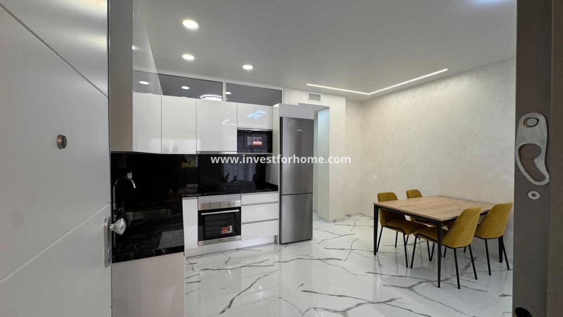Sale - Apartment - Torrevieja - Estacion De Autobuses