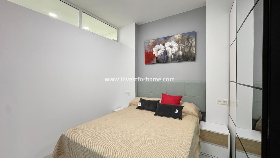 Sale - Apartment - Torrevieja - Estacion De Autobuses