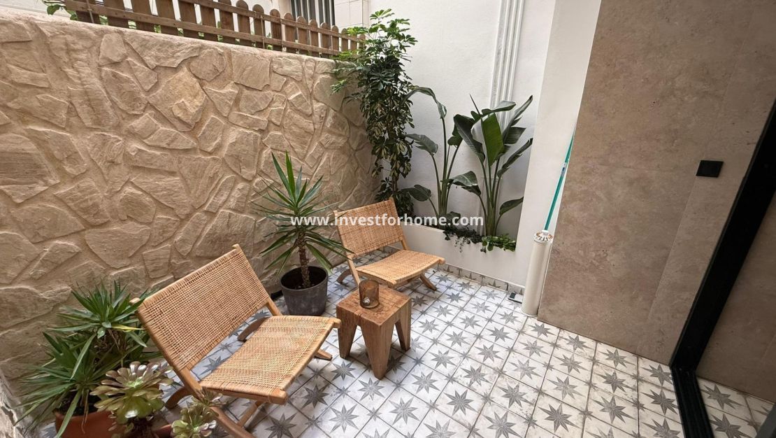 Sale - Apartment - Torrevieja - Estacion De Autobuses