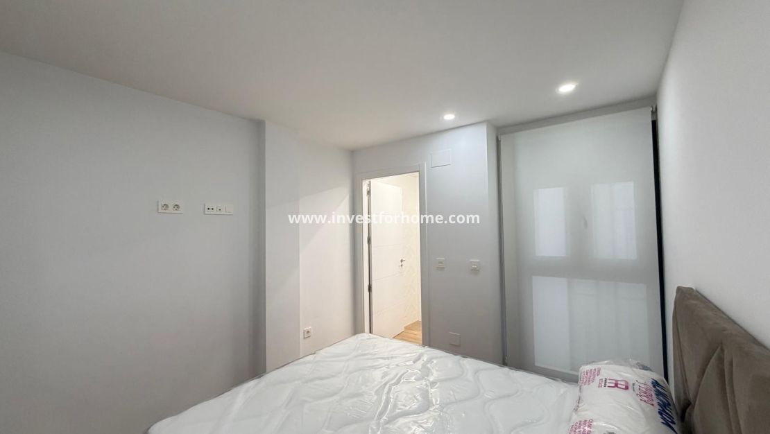 Sale - Apartment - Torrevieja - Estacion De Autobuses