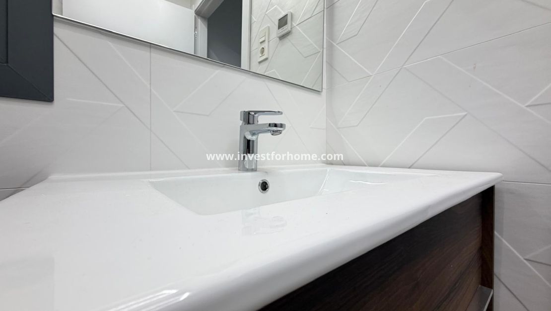 Sale - Apartment - Torrevieja - Estacion De Autobuses