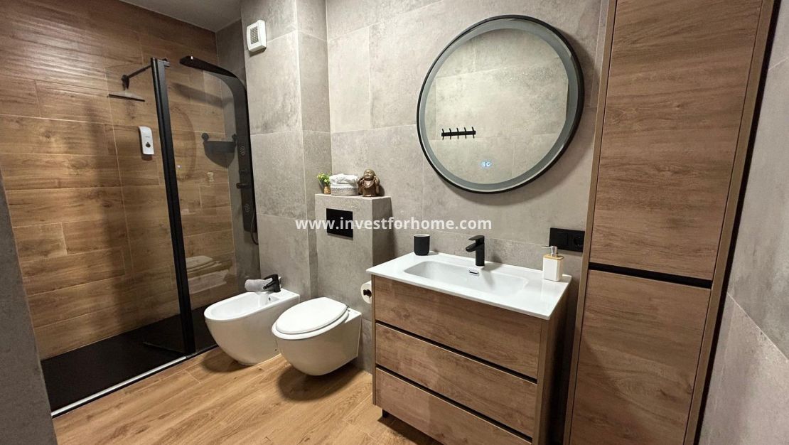 Sale - Apartment - Torrevieja - Estacion De Autobuses