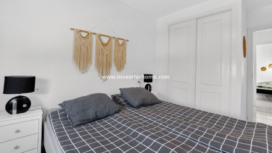 Sale - Apartment - Torrevieja - Jardín del Mar