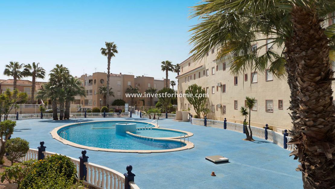 Sale - Apartment - Torrevieja - La Siesta-El Chaparral