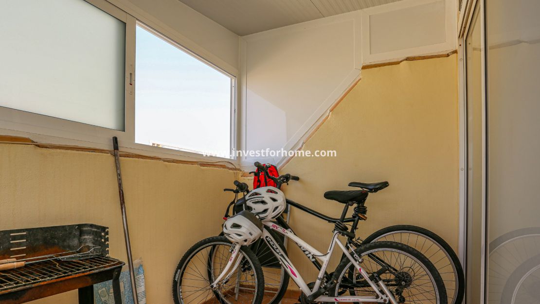 Sale - Apartment - Torrevieja - La Veleta