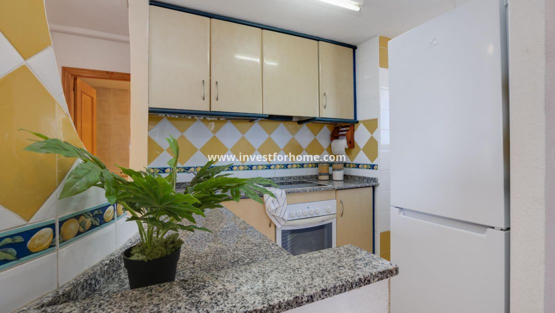 Sale - Apartment - Torrevieja - La Veleta