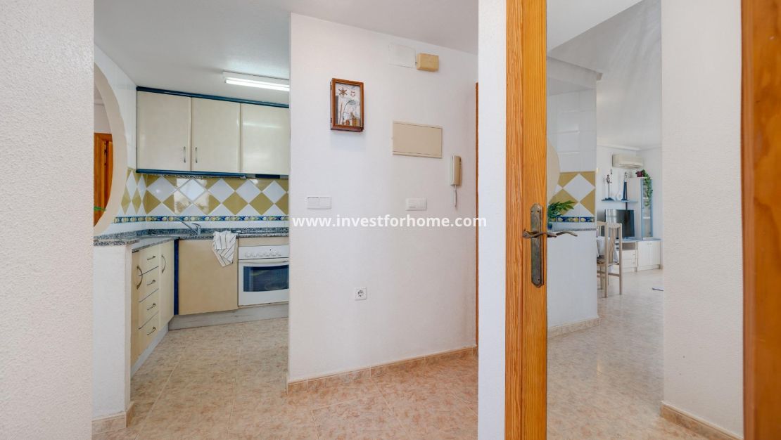 Sale - Apartment - Torrevieja - La Veleta