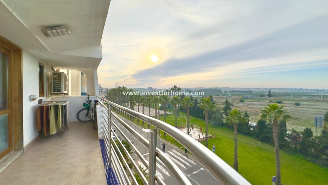 Sale - Apartment - Torrevieja - La Veleta