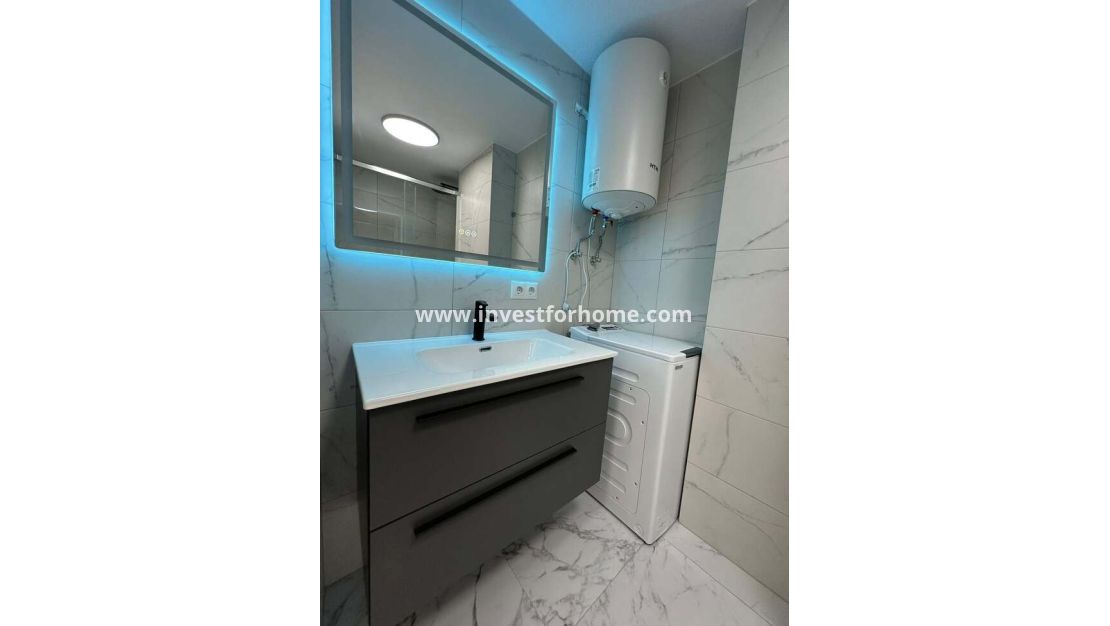 Sale - Apartment - Torrevieja - La Veleta